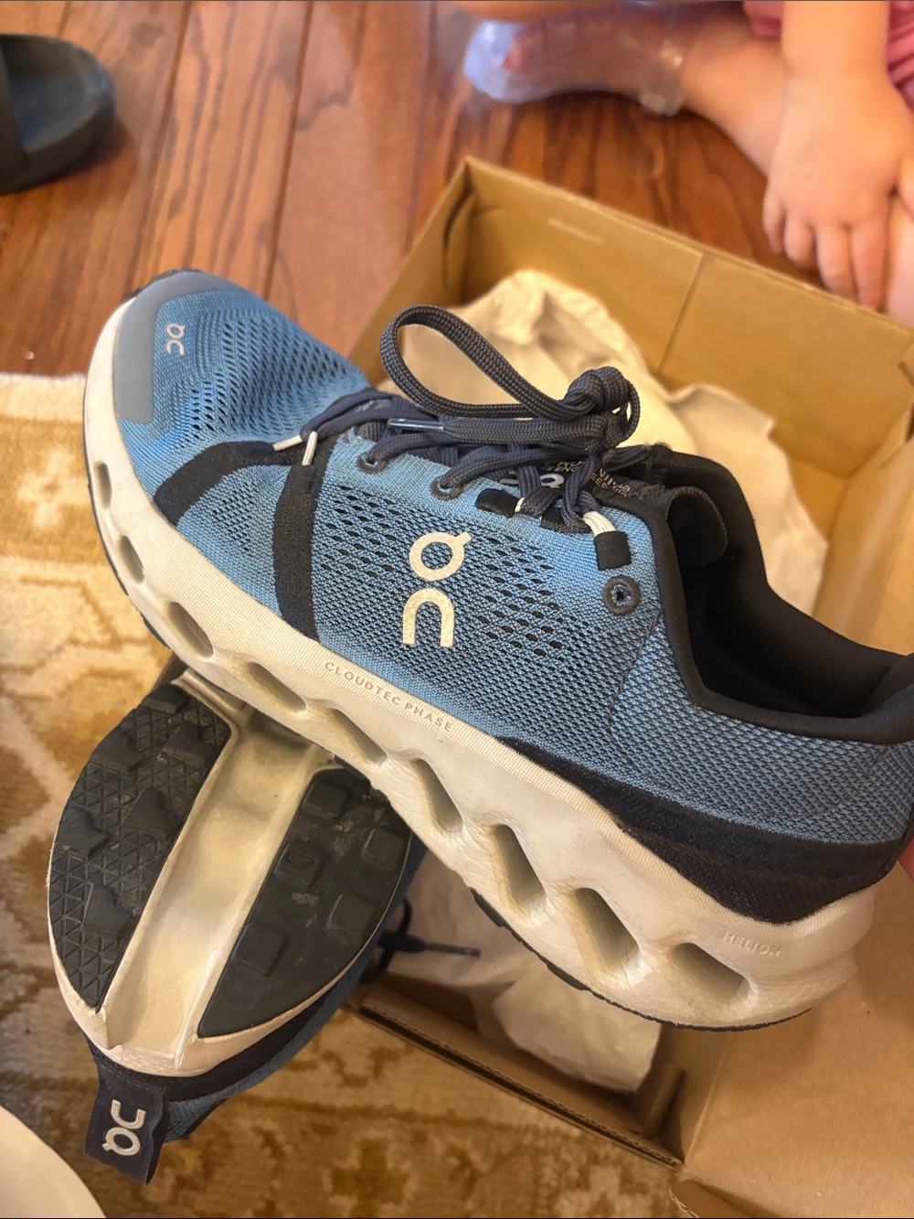 On Running Cloudsurfer Trail Men's Running Shoes - Gray/Black size 7 - Picture 3 of 7